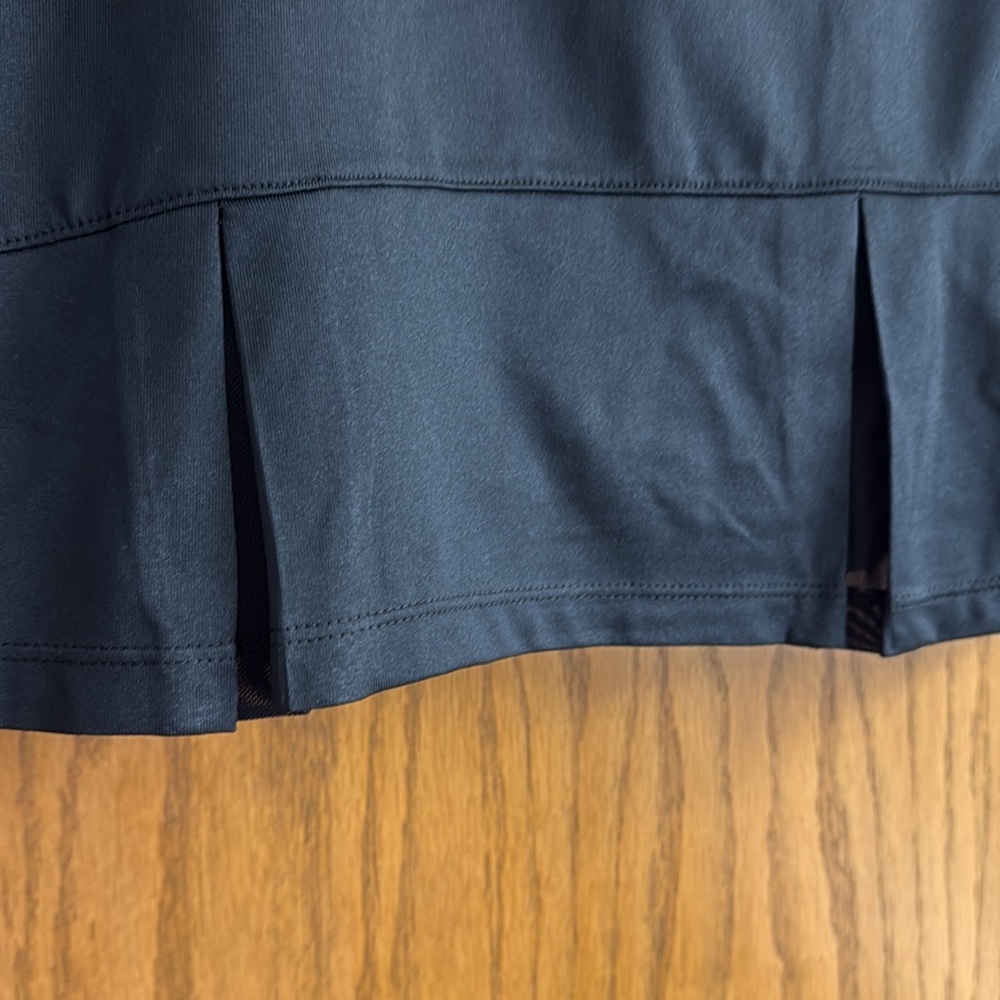 NWT Tail Skort. Size Large - Picture 7 of 10